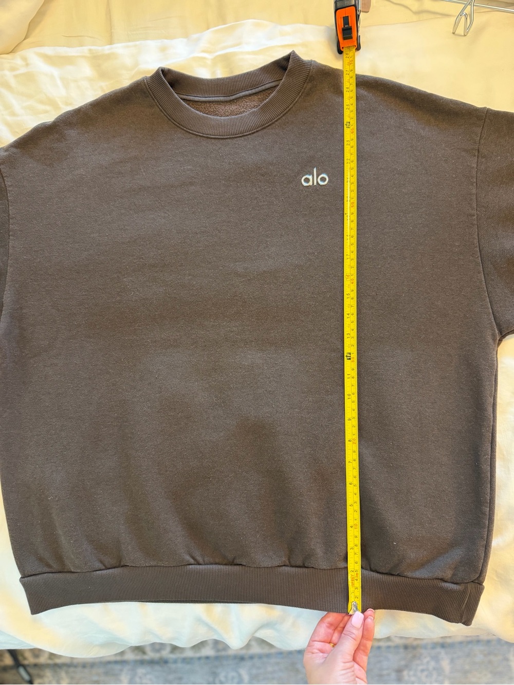 Alo Yoga Accolade Crew Neck Pullover, M - Picture 4 of 4
